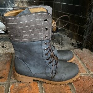 Women’s mid calf boot